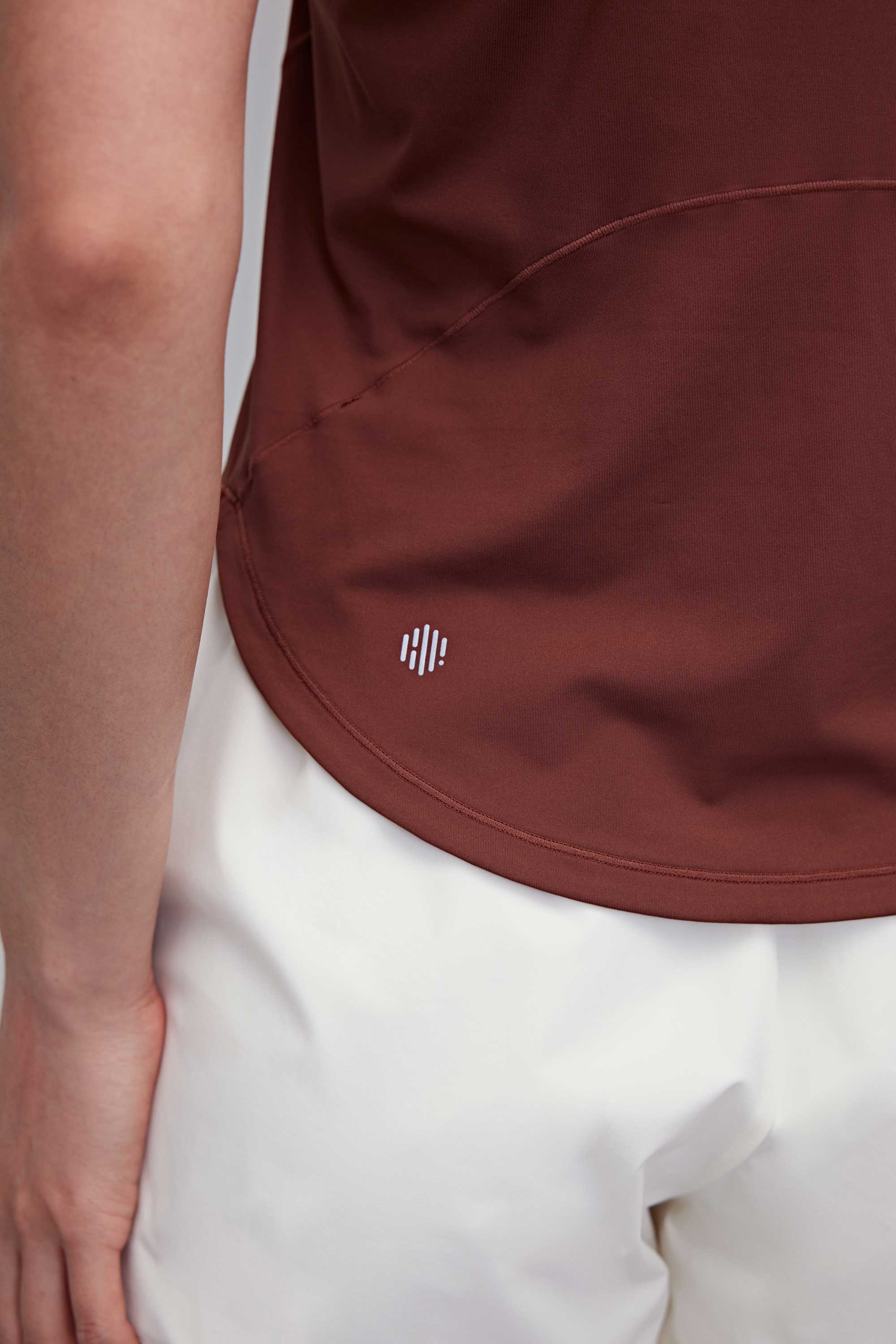 close up of reddish brown tank