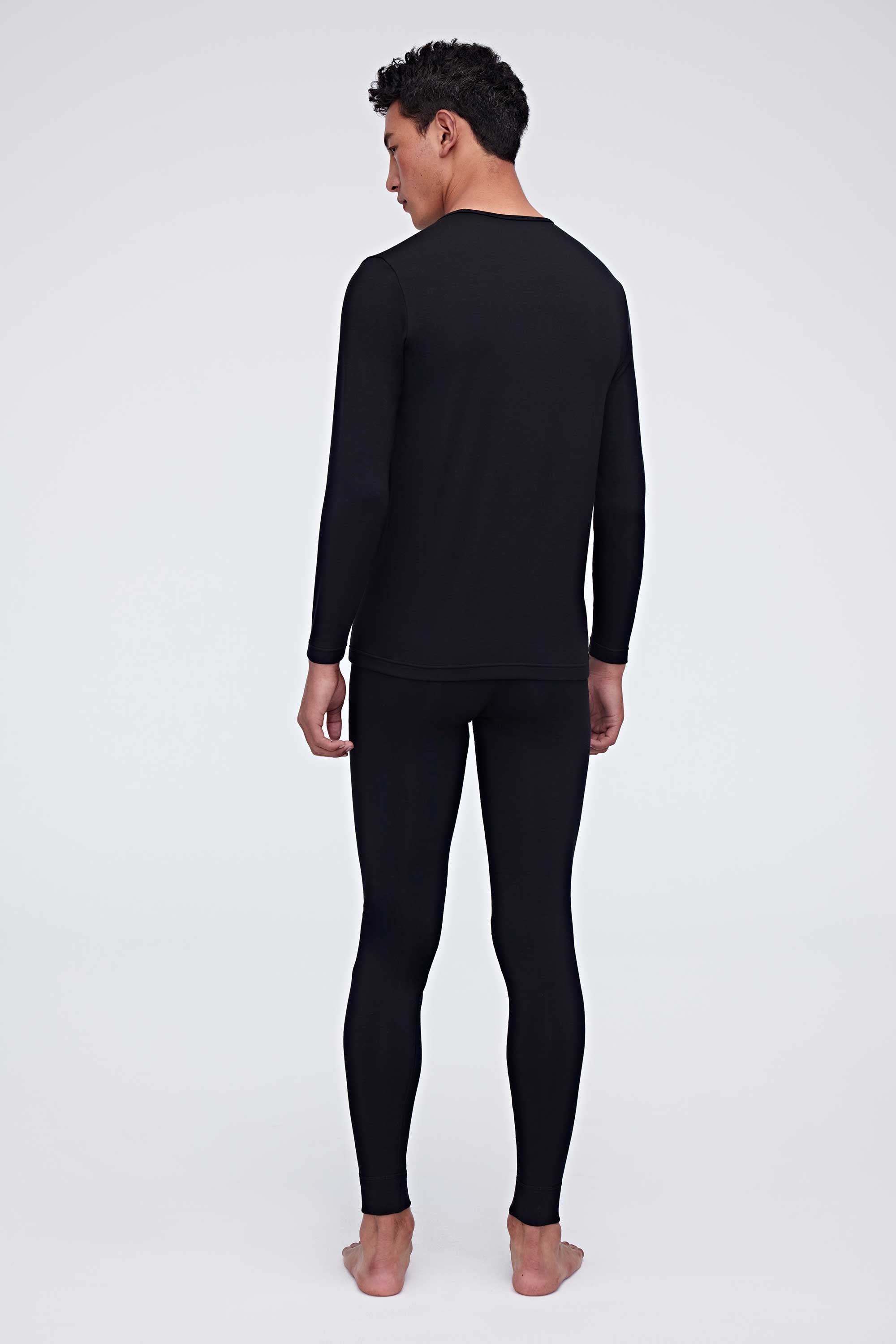 Back of the black thermal set
