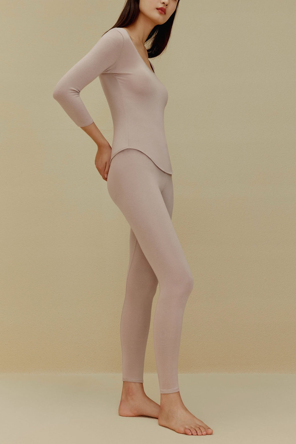 women in chai thermal underwear set