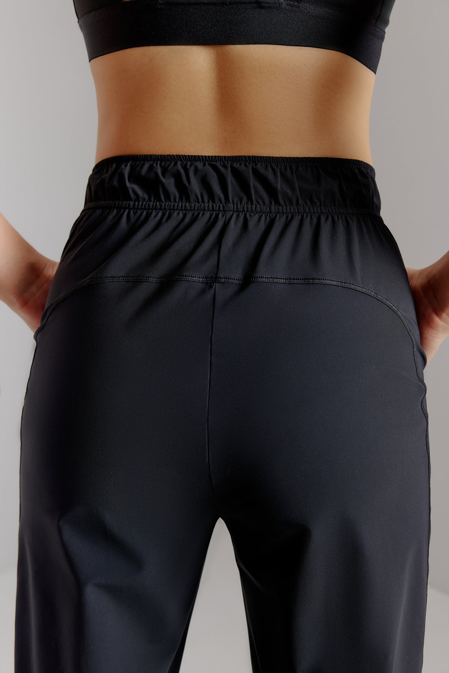 Active Cropped Jogging Pants