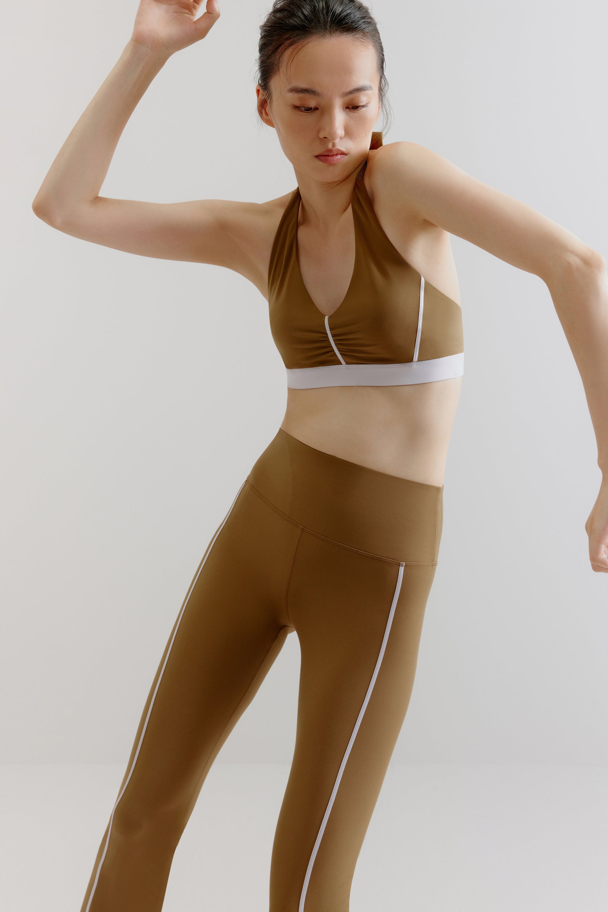 Buttery Soft Graceful Running Sports Bra With Clasps