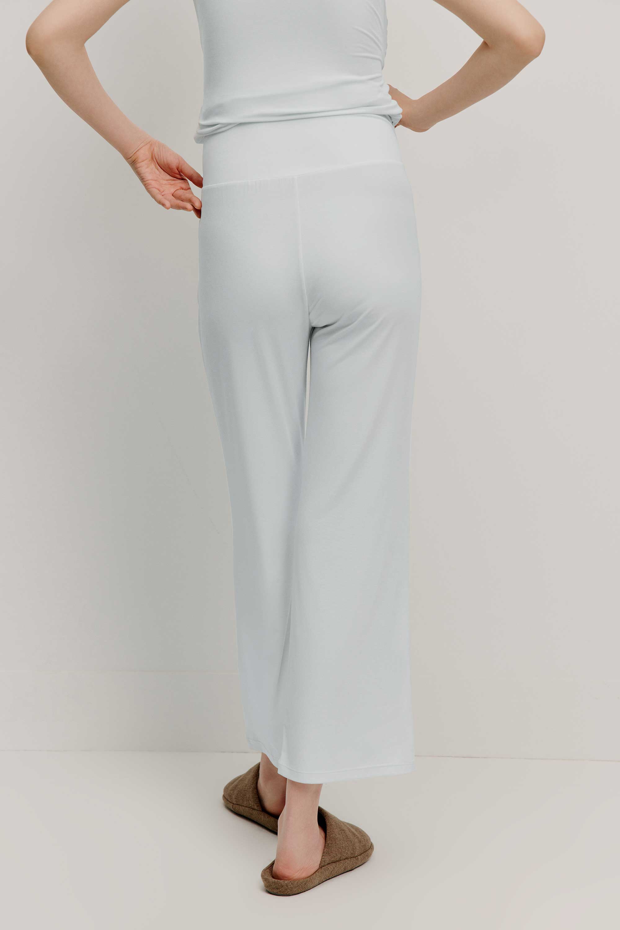 back of maternity pajama pants
